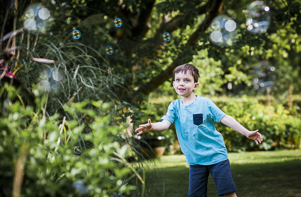 Oxshott Family Photographer - At home shoot