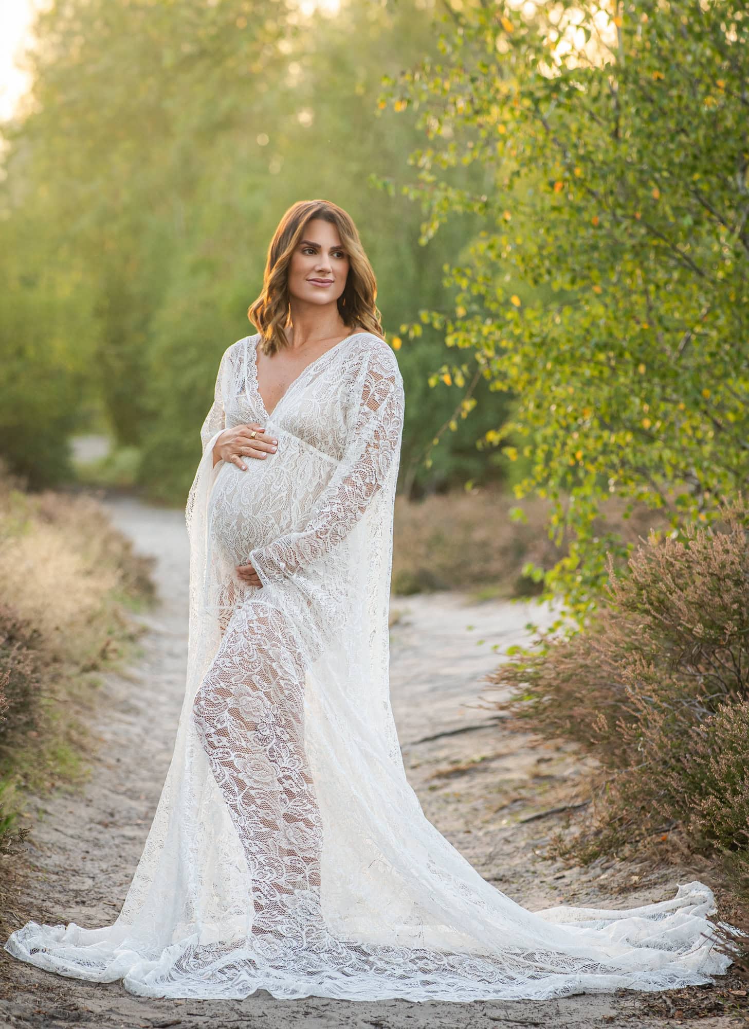 Outdoor maternity photoshoot in Surrey